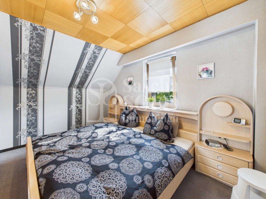 DG-Schlafzimmer Reihenendhaus Friedrichsthal