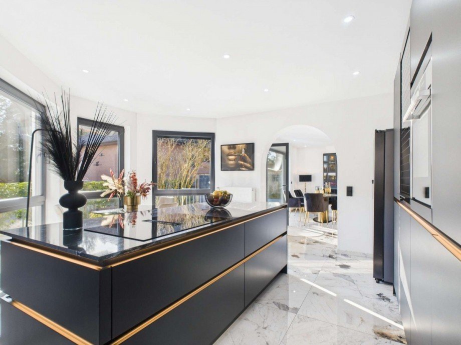 WE im EG - K�che Villa Kirkel