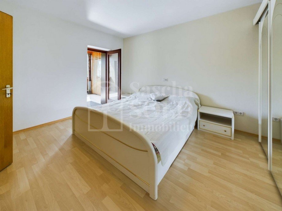 OG - Schlafzimmer 3 Zweifamilienhaus Gersheim