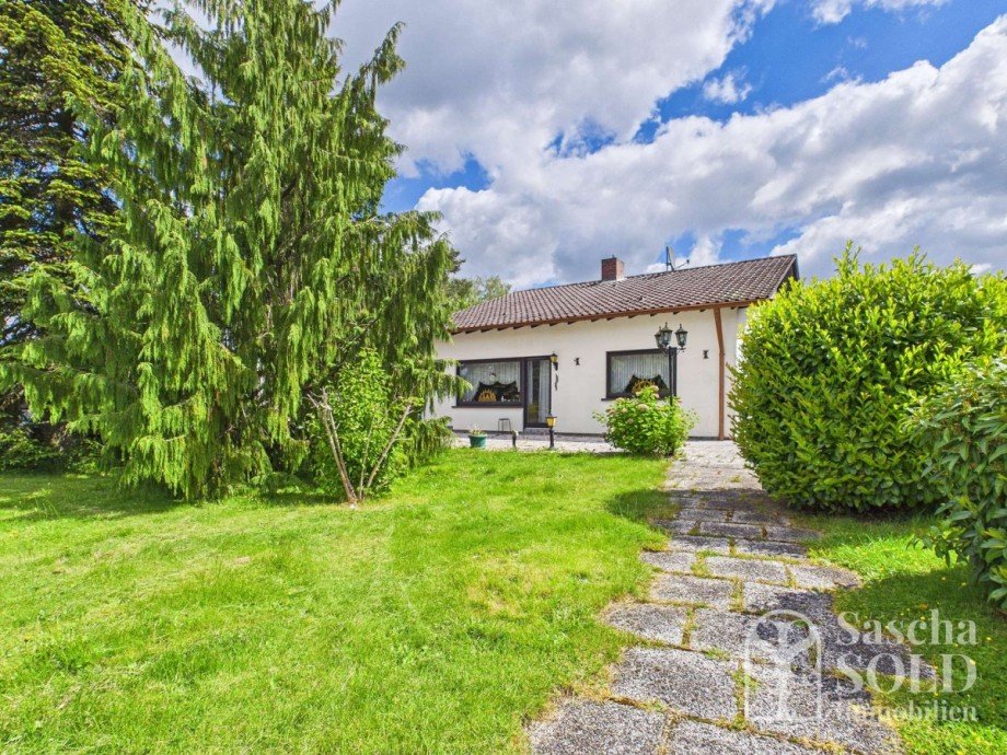 Gartenseite Einfamilienhaus Gro�rosseln