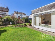 Au�enanlagen Gepflegter Bungalow mit Grundofen, sonniger Terrasse, Garten und Garage in Dudweiler-S�d