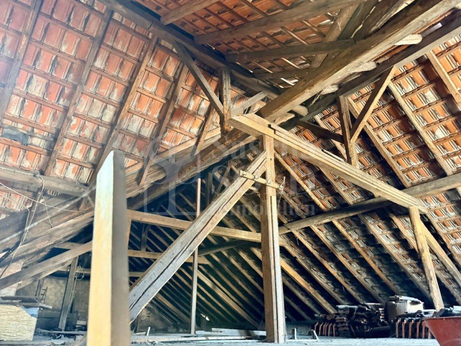 Dachboden Wohn- / Gesch�ftshaus Saarwellingen
