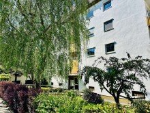 Stra�enseite Helle Wohnung in beliebter Lage von Dudweiler-S�d mit 95 m� und zwei Balkonen