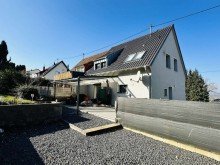 EG - Terrasse Gepflegtes Einfamilienhaus mit Terrasse, Garten, Garage in Heusweiler - Holz